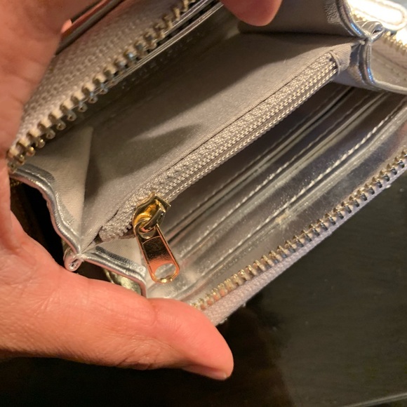 Silver Mini Wallet - Picture 6 of 7